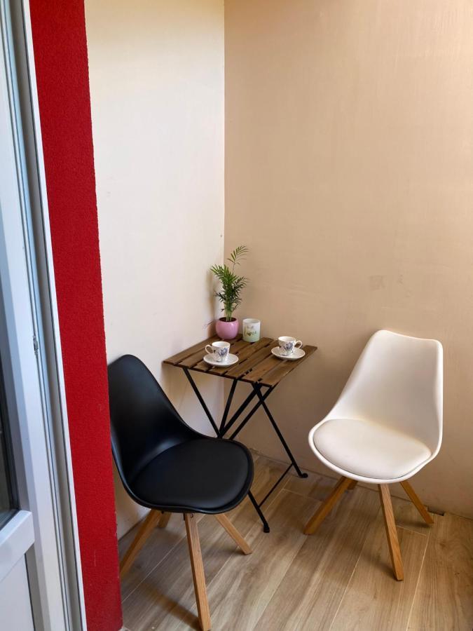 Room Julija Zirovnica Bagian luar foto